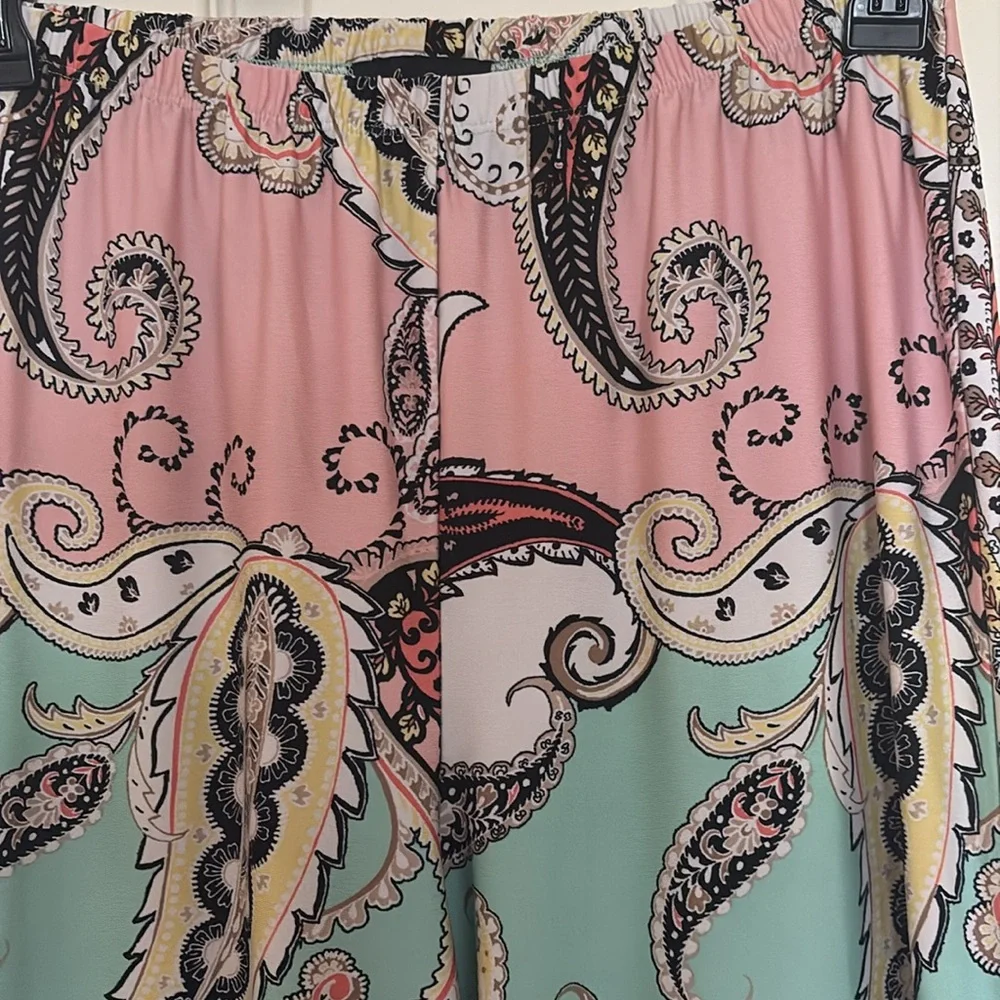 Melissa Paige wide leg/palazzo style pants, paisley print, pink/teal/ white, L